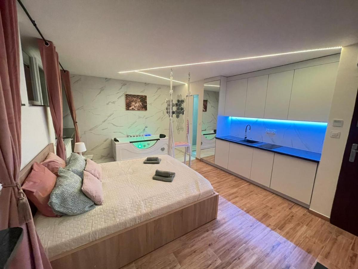 Yourapart Jacuzzi Przy Zamku Krolewskim Varsovie Extérieur photo